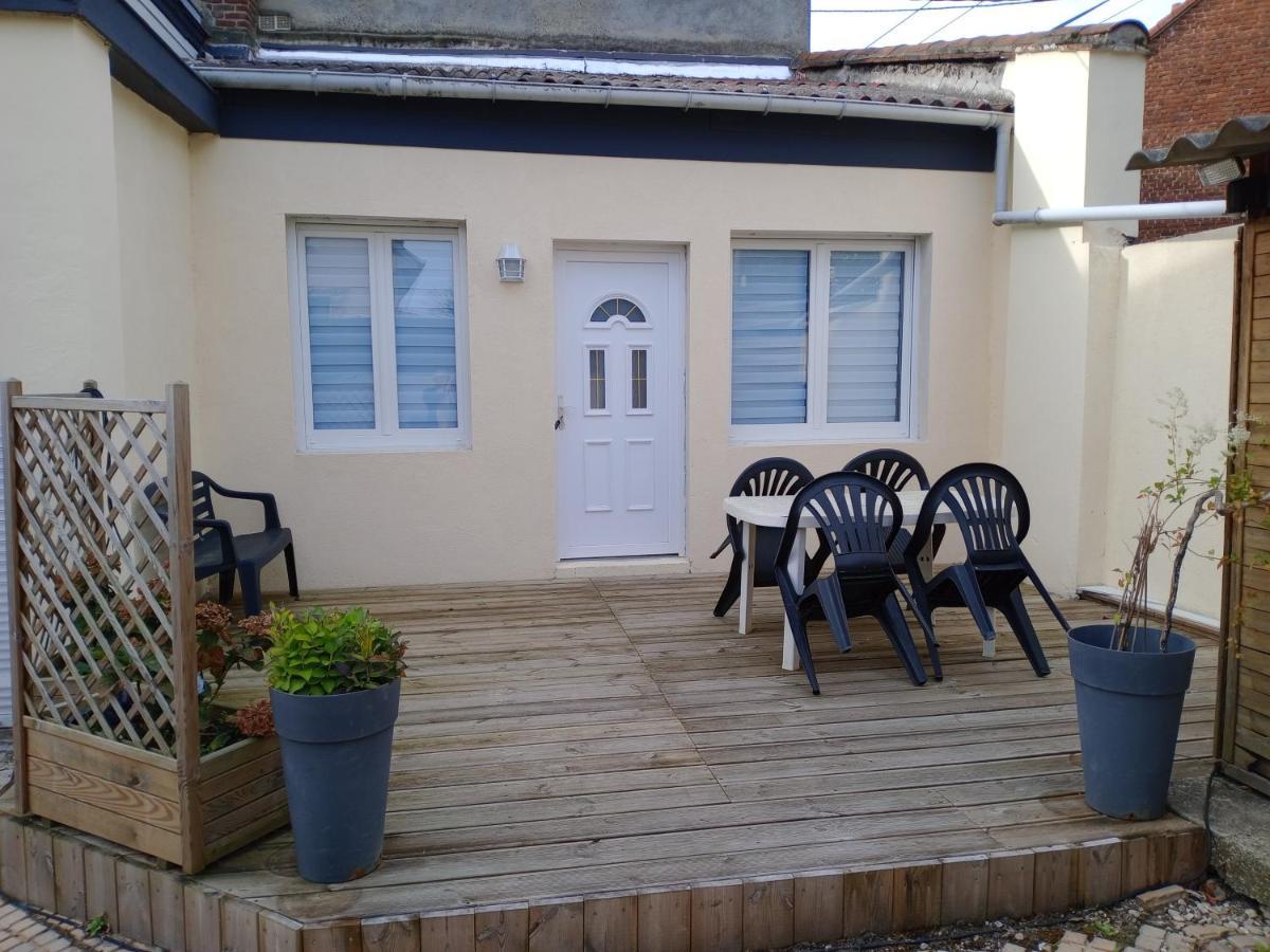 Chambre Studio Calais Exteriör bild